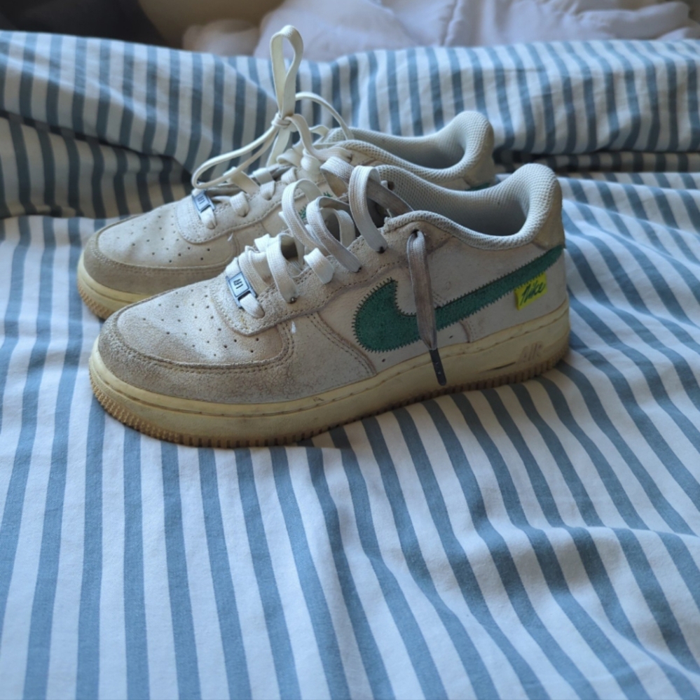 Boys Nike air forces